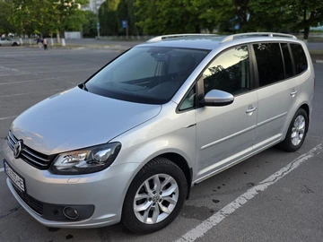 Авто Volkswagen Touran 2010 № 8780281