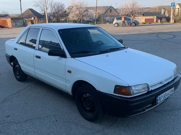 Авто Mazda 323 1993 № 8780369