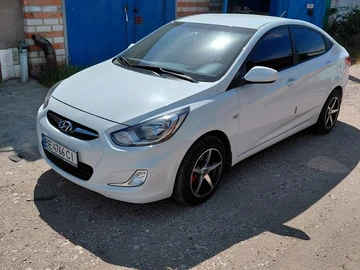 Авто Hyundai Accent 2013 № 8780443