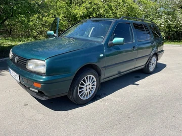 Авто Volkswagen Golf 1997 № 8780559