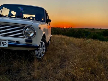 Авто ВАЗ 2113 1986 № 8780721