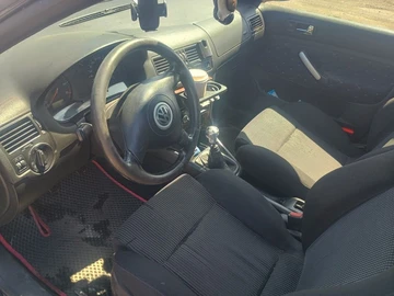 Авто Volkswagen Bora 1998 № 8781005