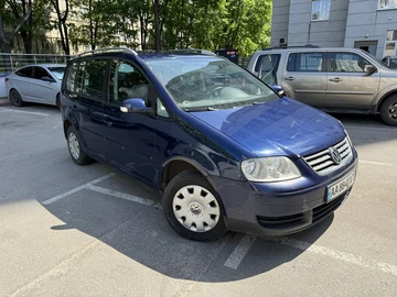 Авто Volkswagen Touran 2006 № 8781057