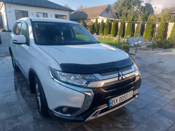 Авто Mitsubishi Outlander 2019 № 8781156