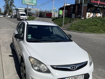 Авто Hyundai I30 2010 № 8781251