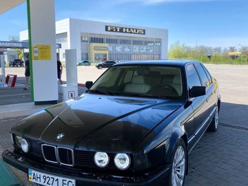Авто BMW 7 Серия 1987 № 8781260