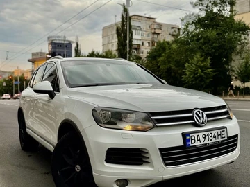 Авто Volkswagen Touareg 2012 № 8781343