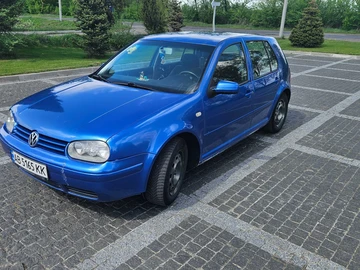 Авто Volkswagen Golf 2000 № 8781369