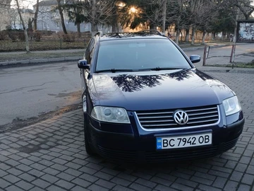 Авто Volkswagen Passat Variant 2002 № 8781514