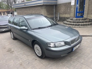 Авто Volvo V70 2002 № 8782149