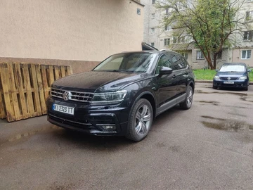 Авто Volkswagen Tiguan 2021 № 8782174