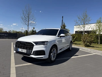 Авто Audi Q7 2021 № 8782204