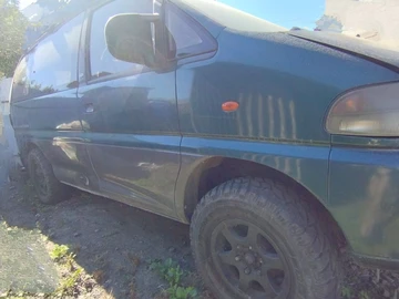 Авто Mitsubishi Delica 1998 № 8782218