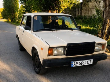 Авто ВАЗ 2107 1987 № 8782220