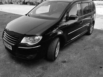 Авто Volkswagen Touran 2007 № 8782228