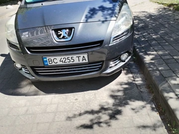 Авто Peugeot 5008 2011 № 8782423