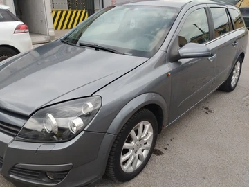 Авто Opel Astra 2005 № 8782535