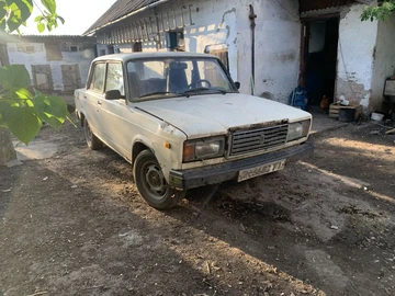 Авто ВАЗ 2107 1989 № 8783071