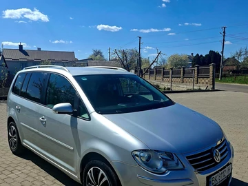 Авто Volkswagen Touran 2007 № 8783216