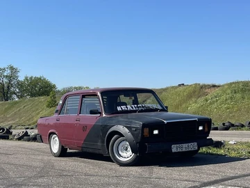 Авто ВАЗ 2107 1991 № 8783436
