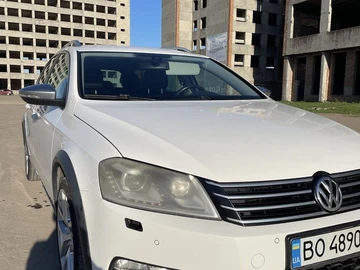 Авто Volkswagen Passat Variant 2012 № 8783455