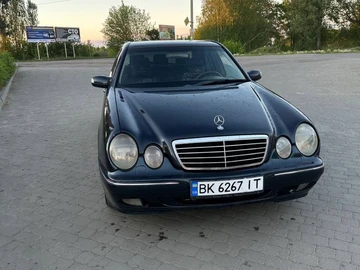 Авто Mercedes Mb 2001 № 8783613