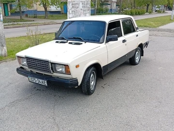 Авто ВАЗ 2107 1990 № 8784133