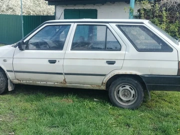 Авто Skoda Forman 1992 № 8784330