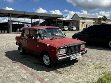 Авто ВАЗ 2107 1992 № 8784339