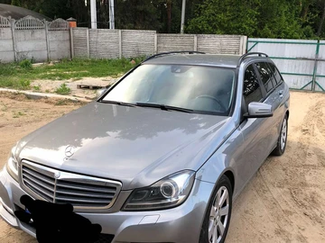 Авто Mercedes 220 2013 № 8784400
