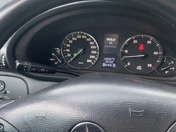 Авто Mercedes Mb 2002 № 8784421