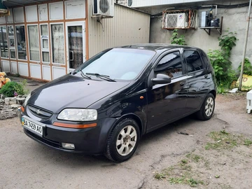 Авто Chevrolet Aveo 2005 № 8784433