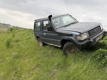 Авто Mitsubishi Pajero 1998 № 8784445