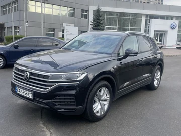 Авто Volkswagen Touareg 2021 № 8784591