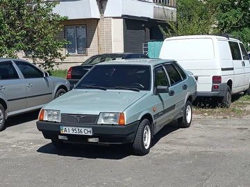 Авто ВАЗ 21099 2002 № 8784607