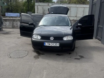Авто Volkswagen Golf 1999 № 8784752