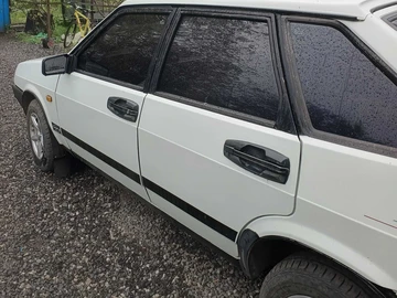 Авто ВАЗ 2109 1992 № 8785164
