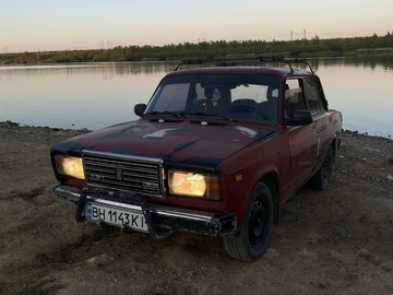 Авто ВАЗ 2107 1995 № 8785171