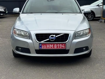 Авто Volvo V70 2012 № 8785425