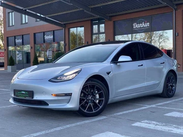 Авто Tesla Model 3 2018 № 8785456
