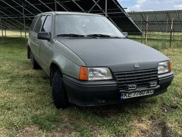 Авто Opel Kadett 1987 № 8785473