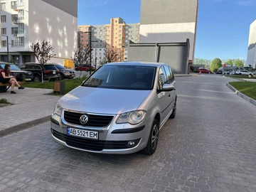 Авто Volkswagen Touran 2009 № 8785808