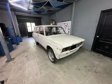 Авто ВАЗ 2107 1993 № 8785826