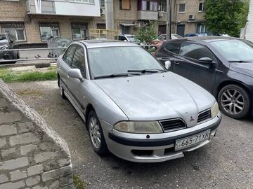 Авто Mitsubishi Carisma 2001 № 8785904