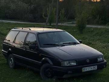 Авто Volkswagen Passat Sedan 1994 № 8786258