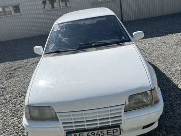 Авто Opel Kadett 1990 № 8786403