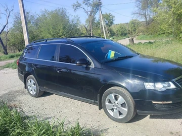 Авто Volkswagen Passat Variant 2005 № 8786406