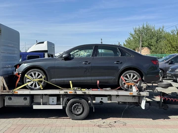 Авто Audi A4 2017 № 8786425