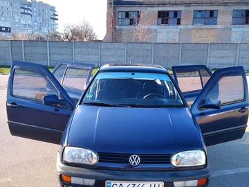 Авто Volkswagen Golf 1995 № 8786481