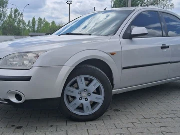 Авто Ford Mondeo 2001 № 8786522